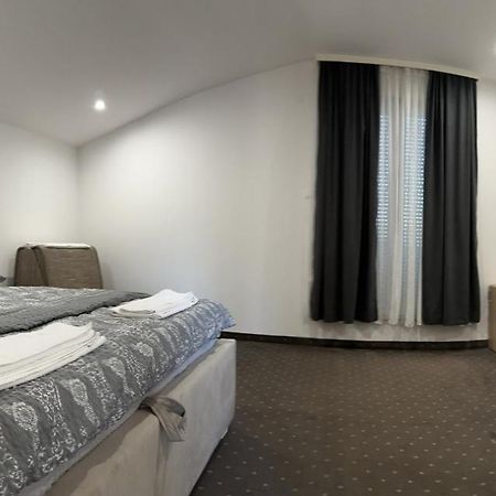 Ninkovic Hotel Trebinje Buitenkant foto