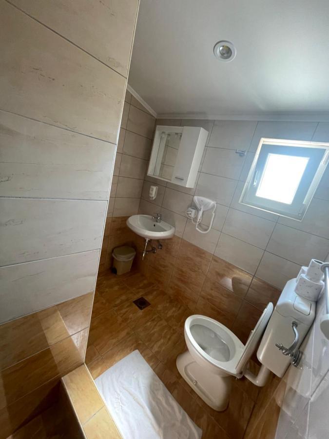 Ninkovic Hotel Trebinje Buitenkant foto