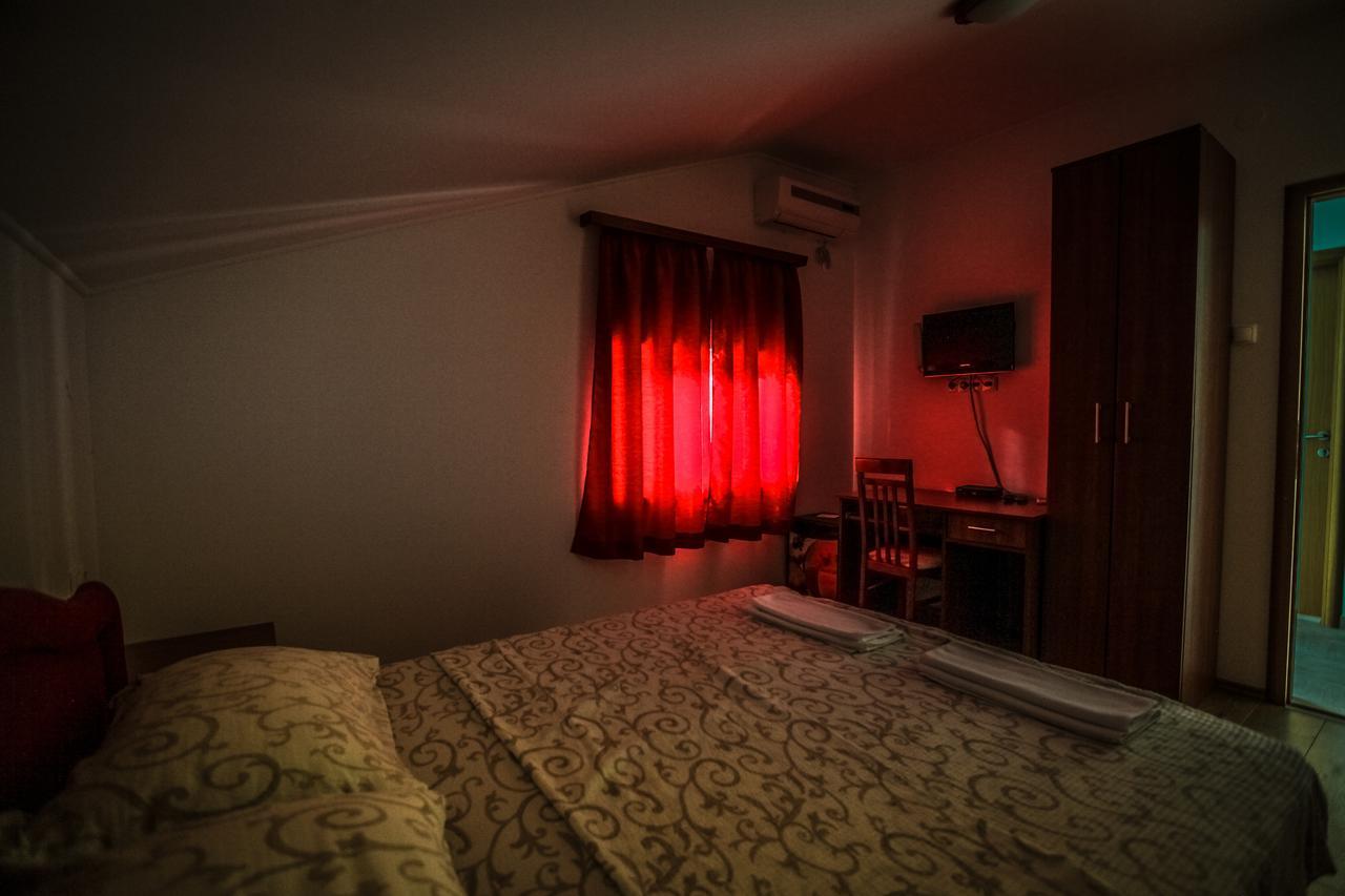 Ninkovic Hotel Trebinje Buitenkant foto