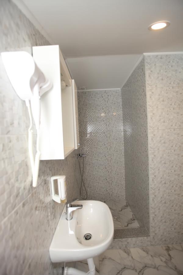 Ninkovic Hotel Trebinje Buitenkant foto