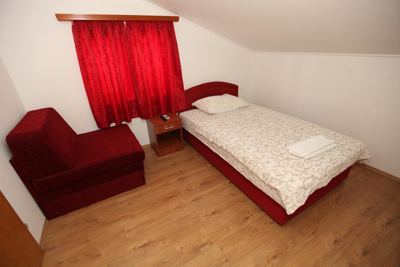 Ninkovic Hotel Trebinje Buitenkant foto