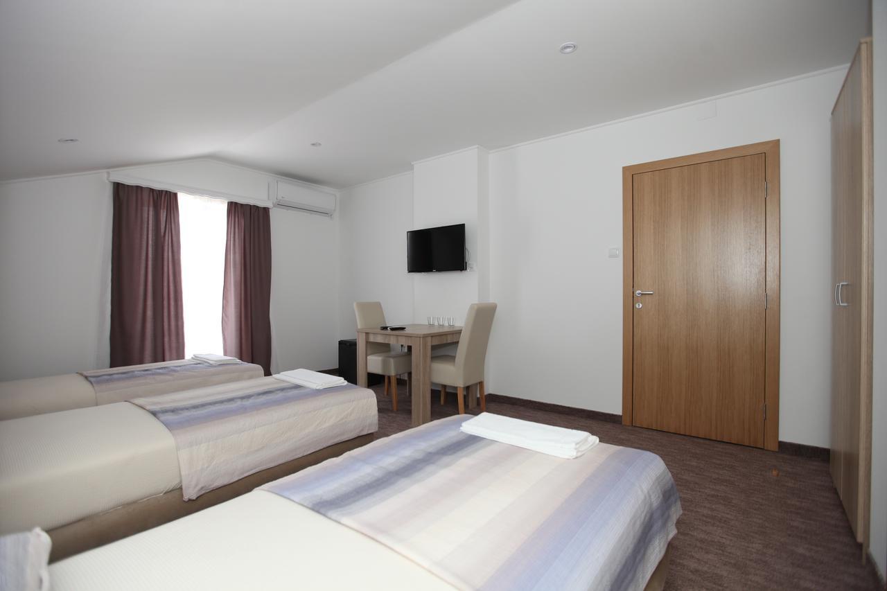 Ninkovic Hotel Trebinje Buitenkant foto