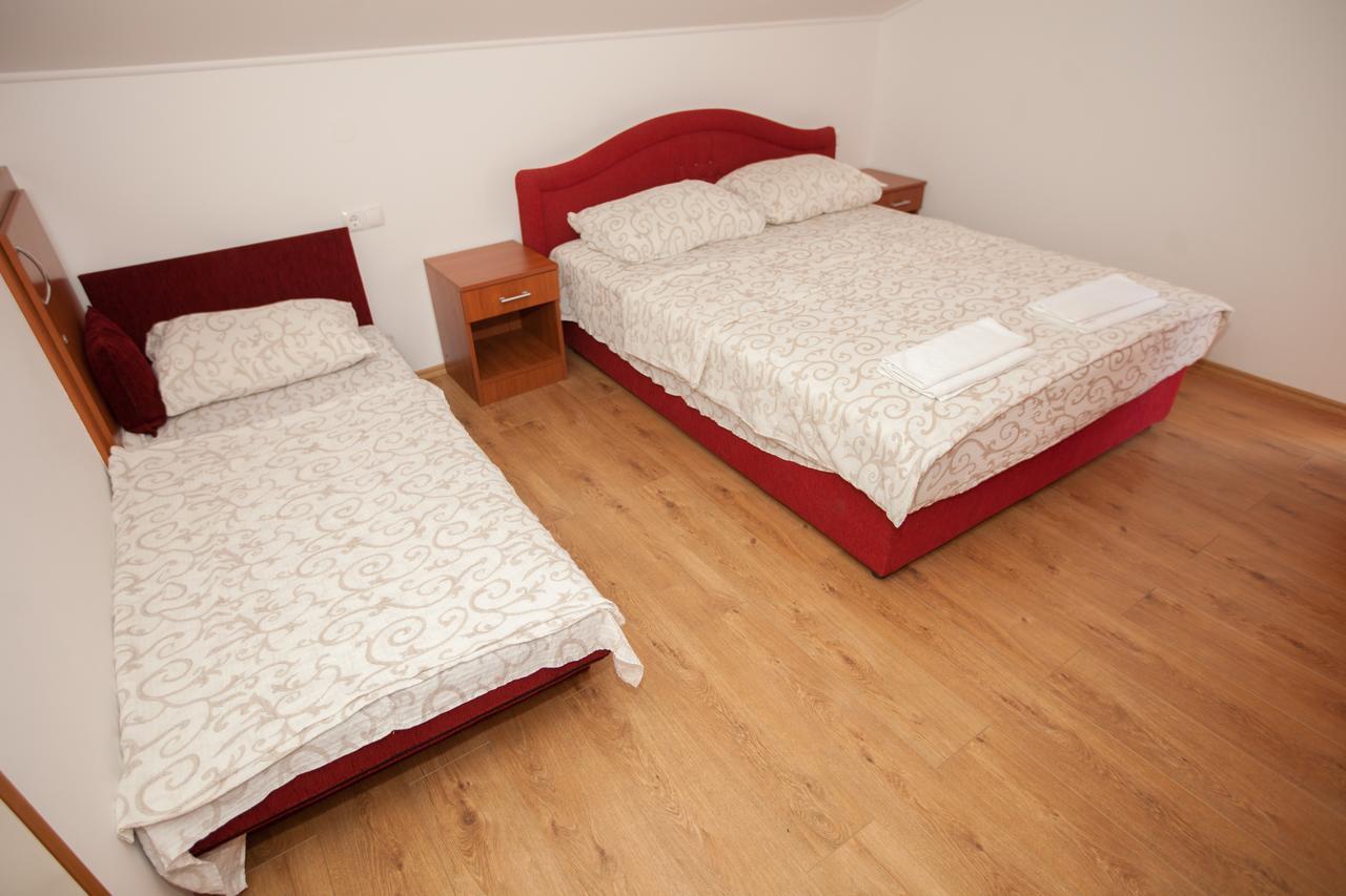 Ninkovic Hotel Trebinje Buitenkant foto