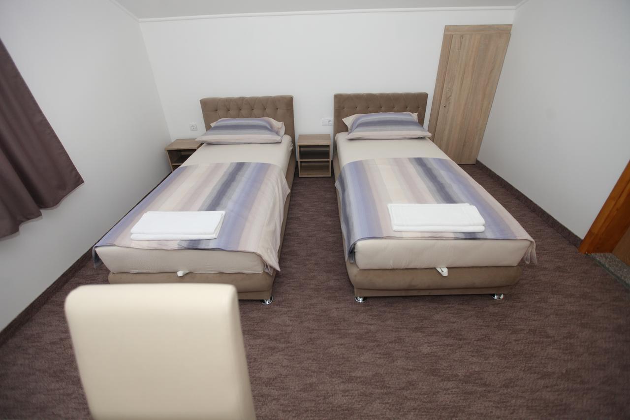 Ninkovic Hotel Trebinje Buitenkant foto