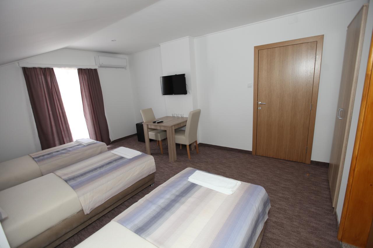Ninkovic Hotel Trebinje Buitenkant foto
