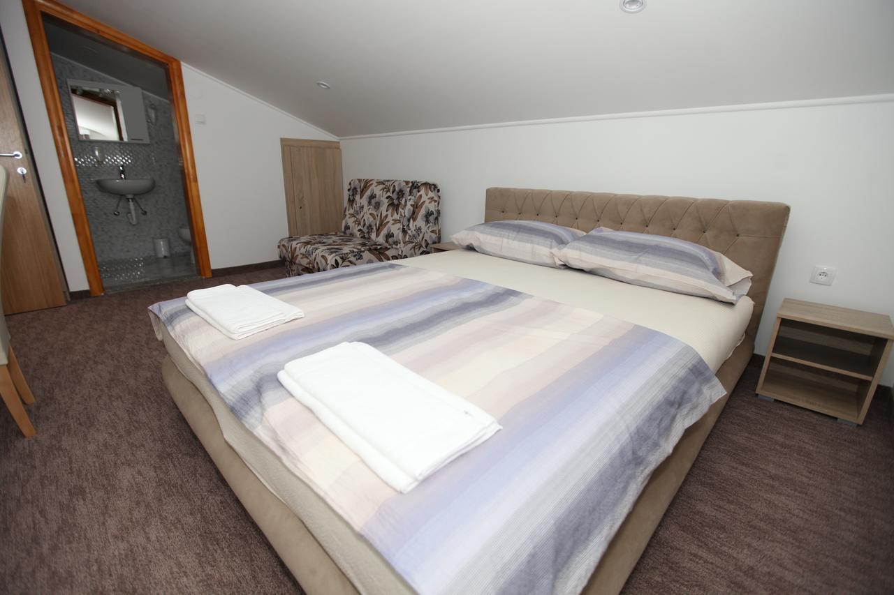 Ninkovic Hotel Trebinje Buitenkant foto