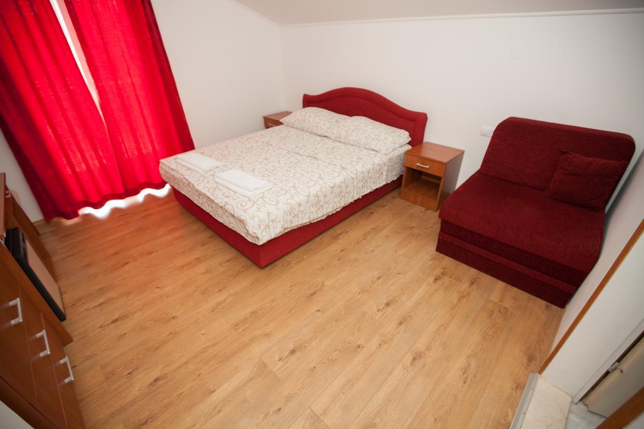 Ninkovic Hotel Trebinje Buitenkant foto